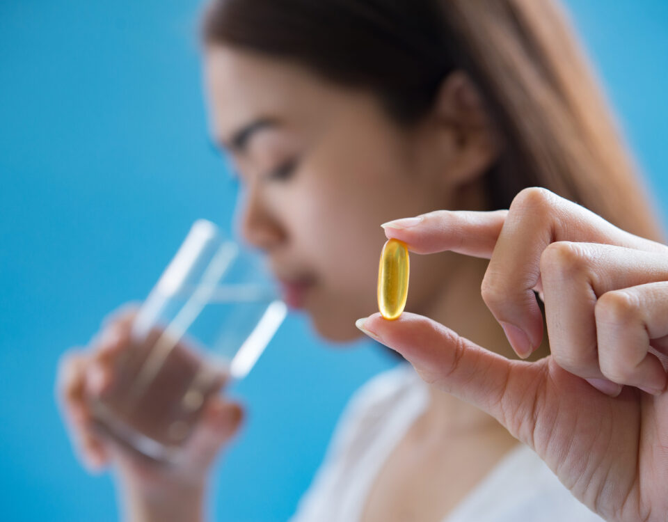 ômega 3 faz mal para o fígado?